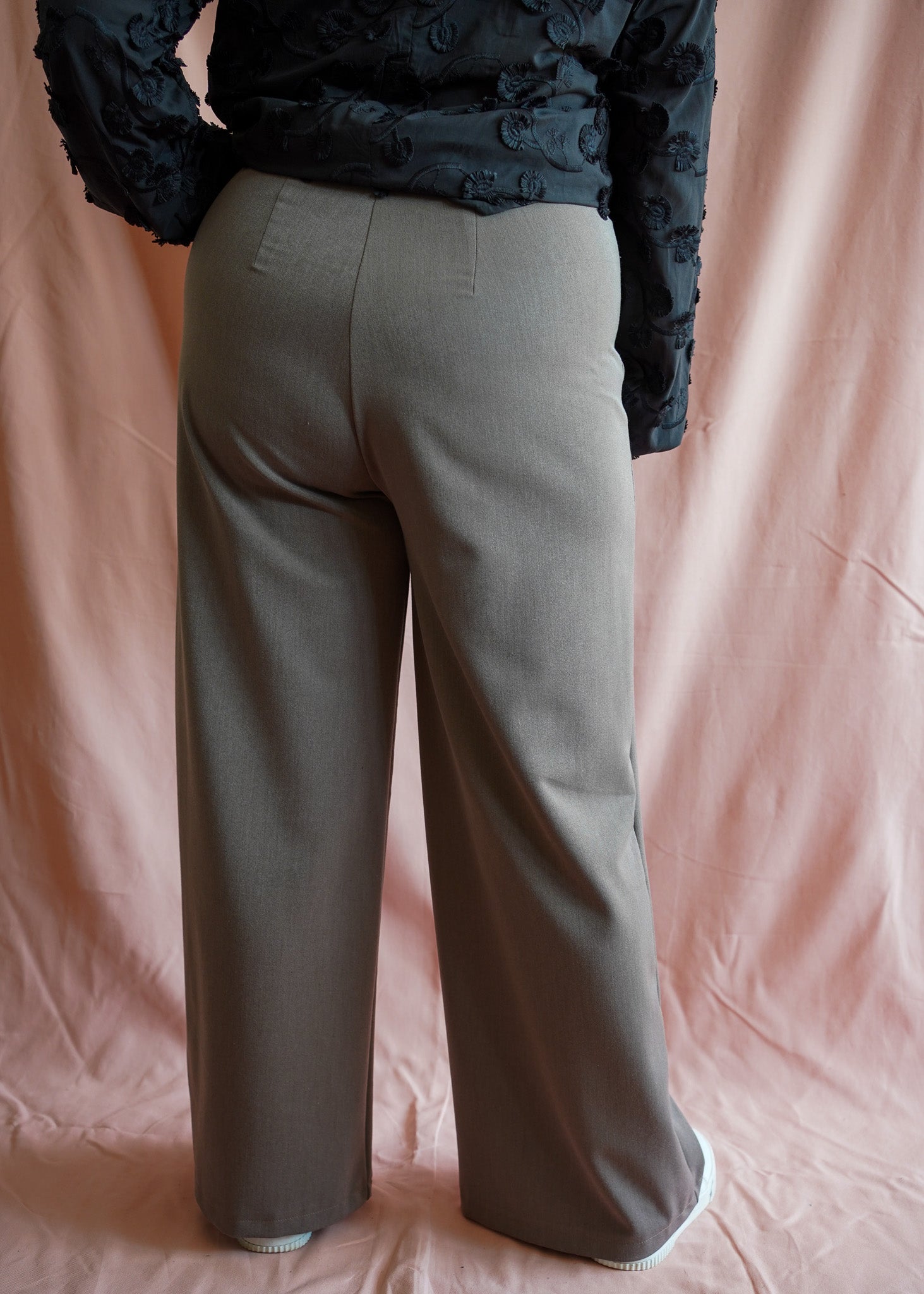 Sanne (taupe) pull-on wide leg pantalon