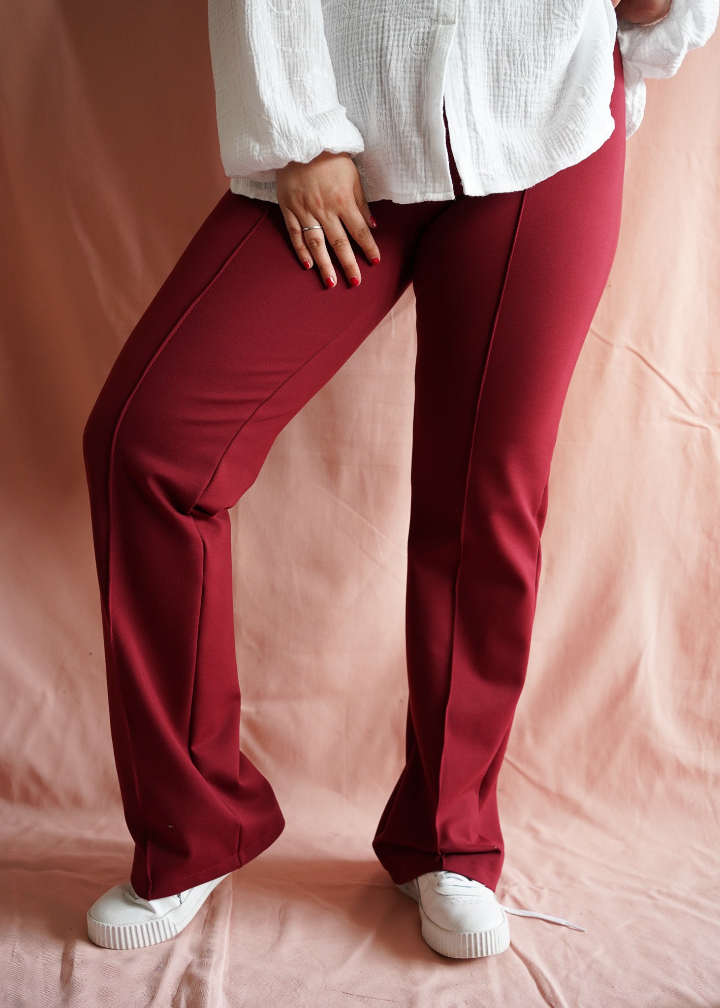 Tess (bordeaux) straight pants