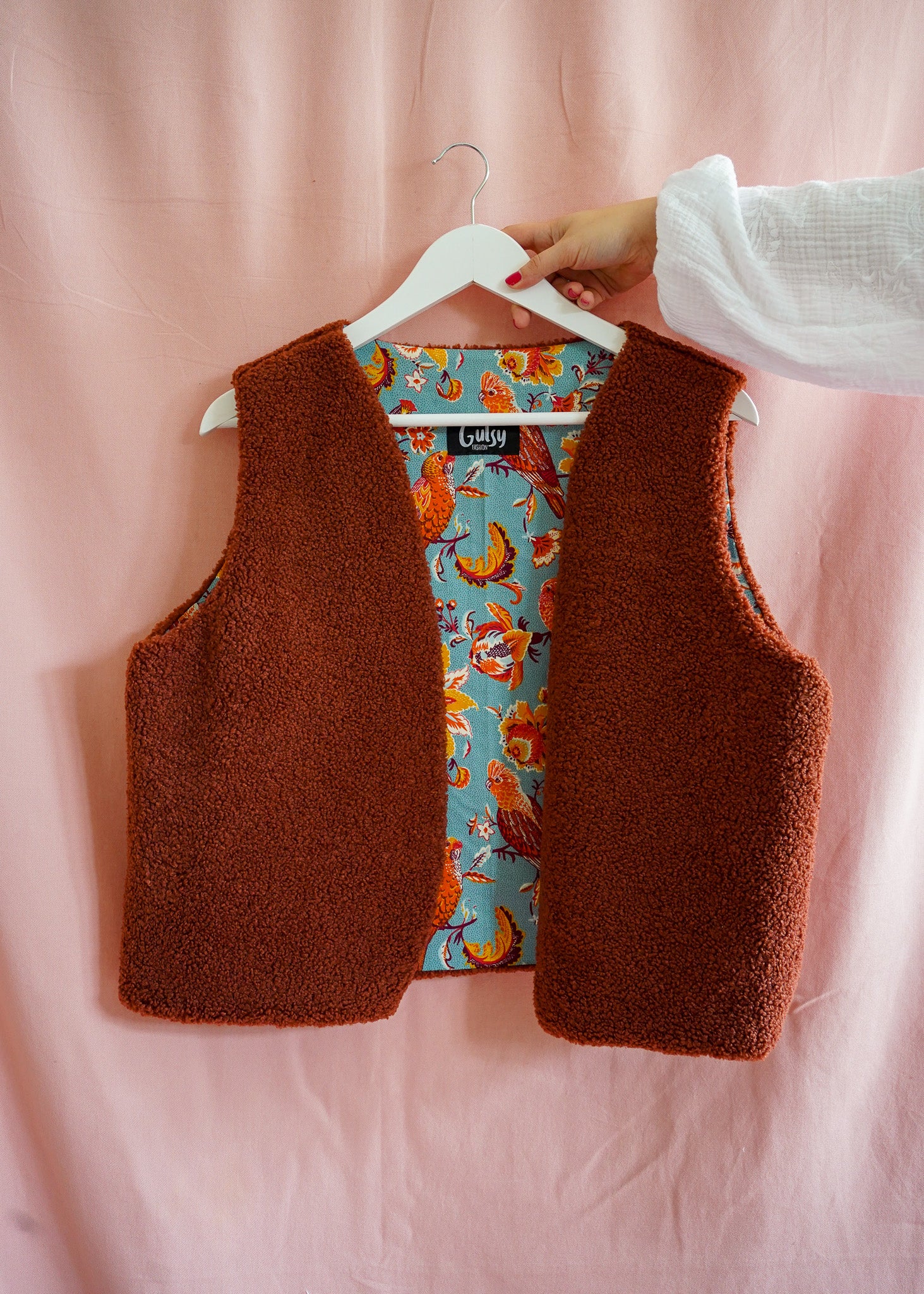 Teddy (brique) handmade gilet